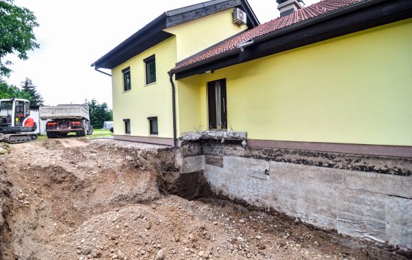 Foundation Raising Service